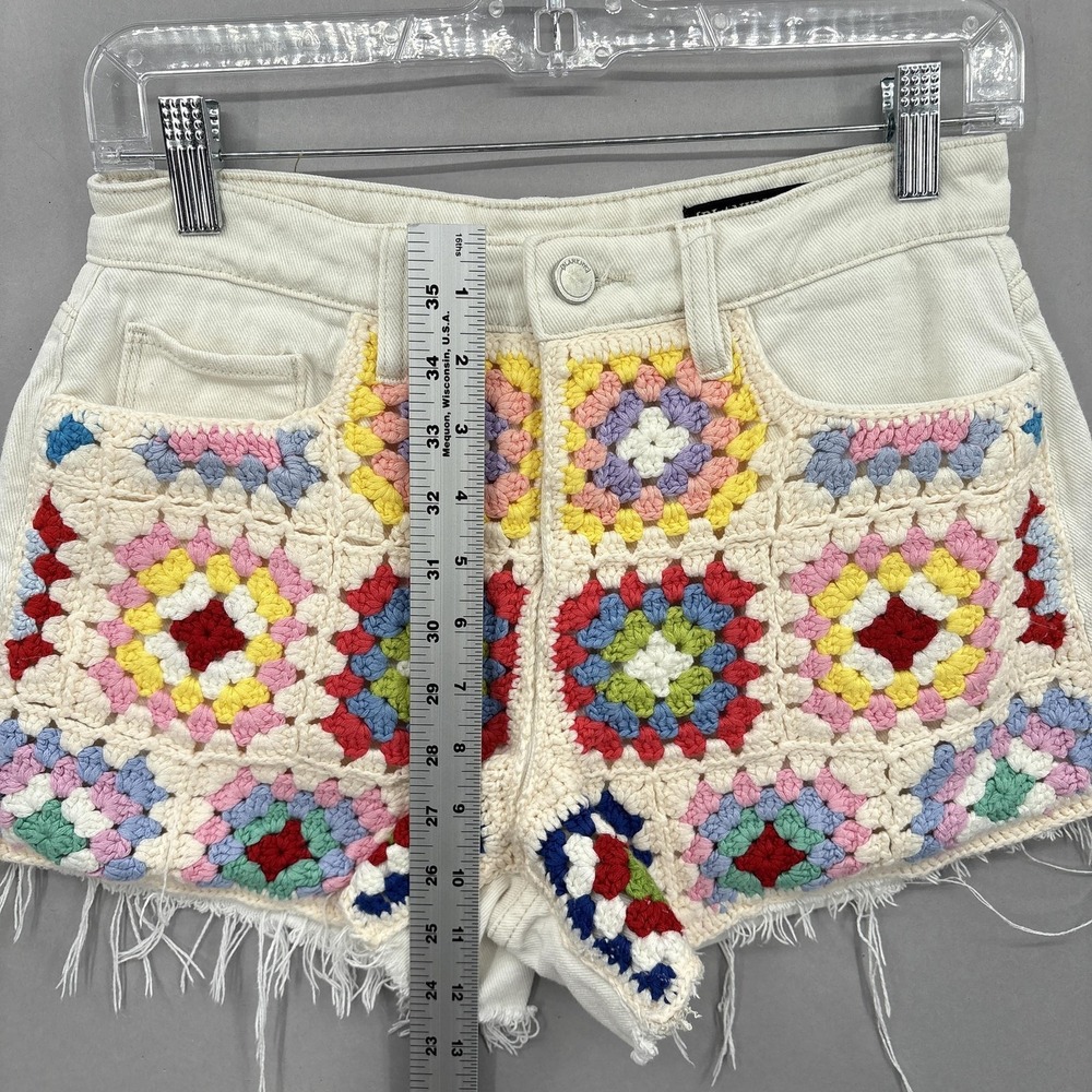 BLANKNYC Shorts Womens 25 Crochet Granny Square Patchwork ‎ Barrow High Rise - Picture 8 of 15